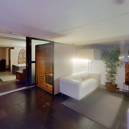 Nice And Cosy Place With Jacuzzi And Sauna To Relax In The Centre Of Antwerpen Kültér fotó